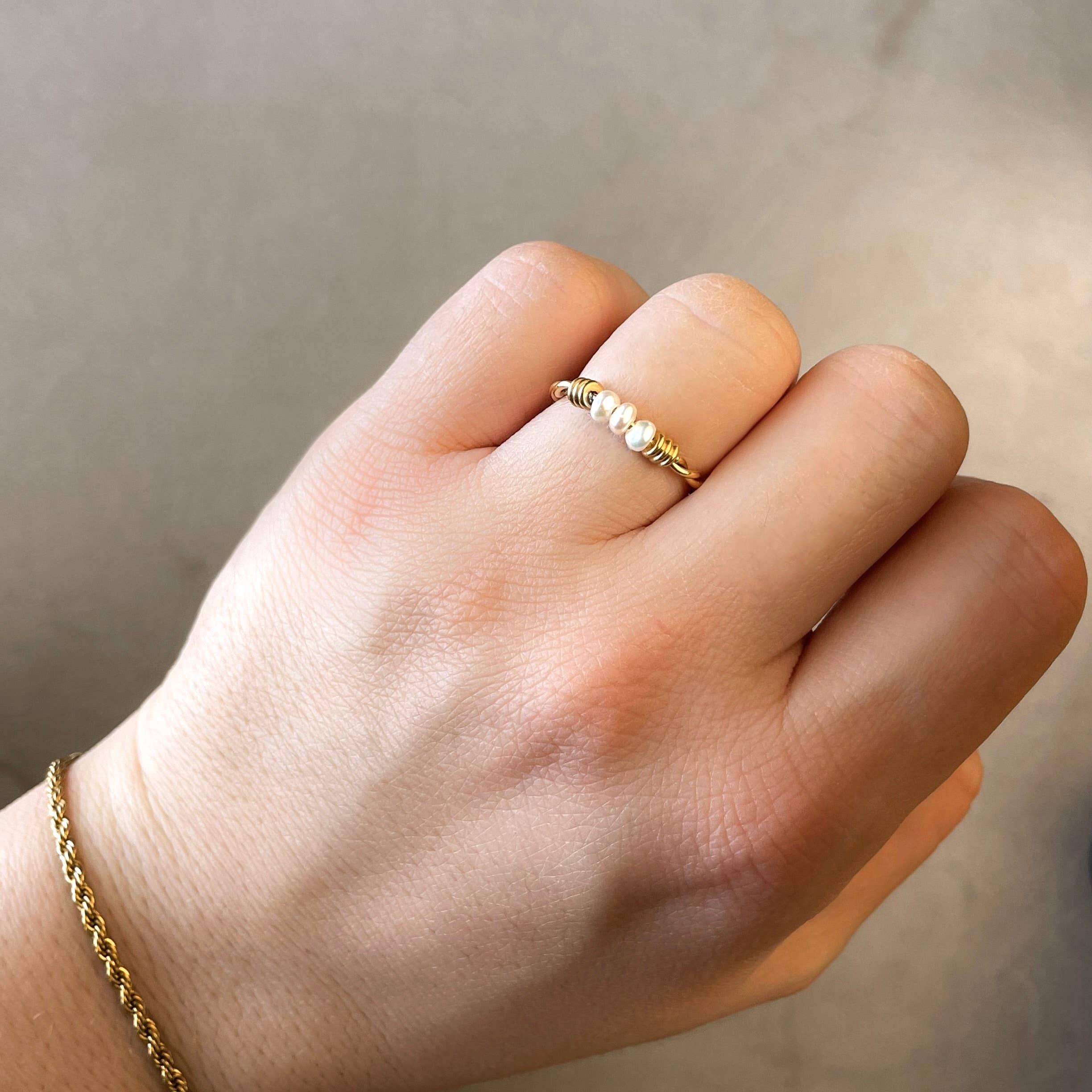 Blueyejewelry - Dainty Gold Freshwater Pearl Rings - Stainless Steel