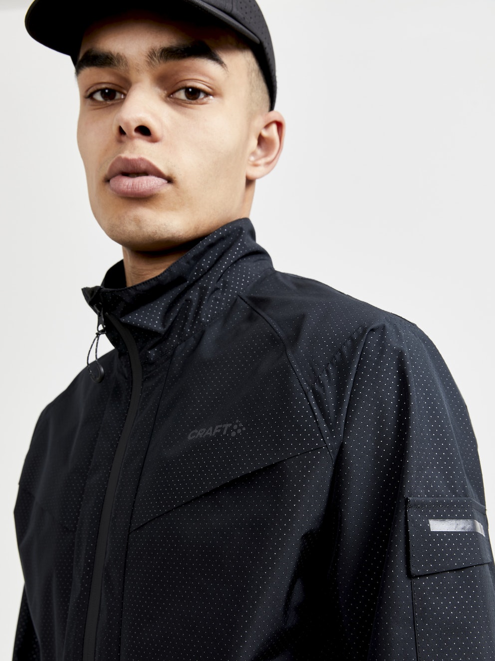 Men's Pro Hydro Cargo Running Jacket | Black