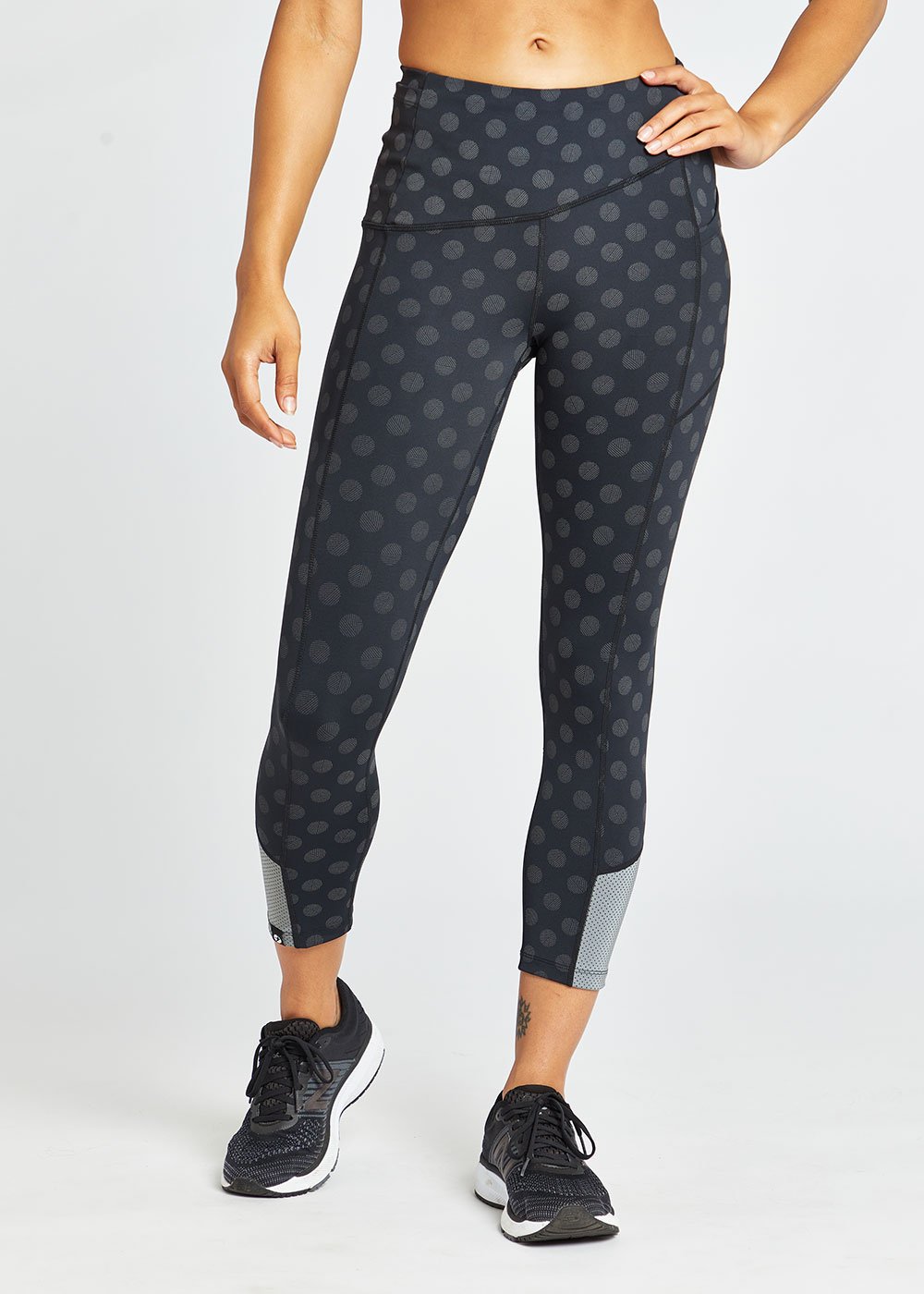Firecracker Reflective 3/4 Tights | Black/Daring Dots