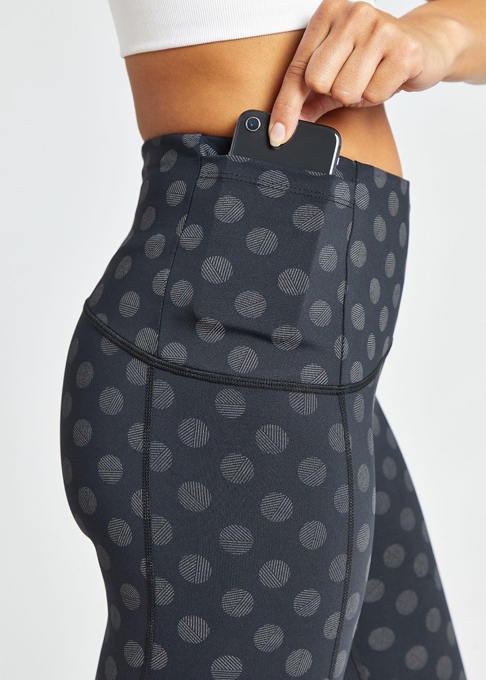 Firecracker Reflective 3/4 Tights | Black/Daring Dots