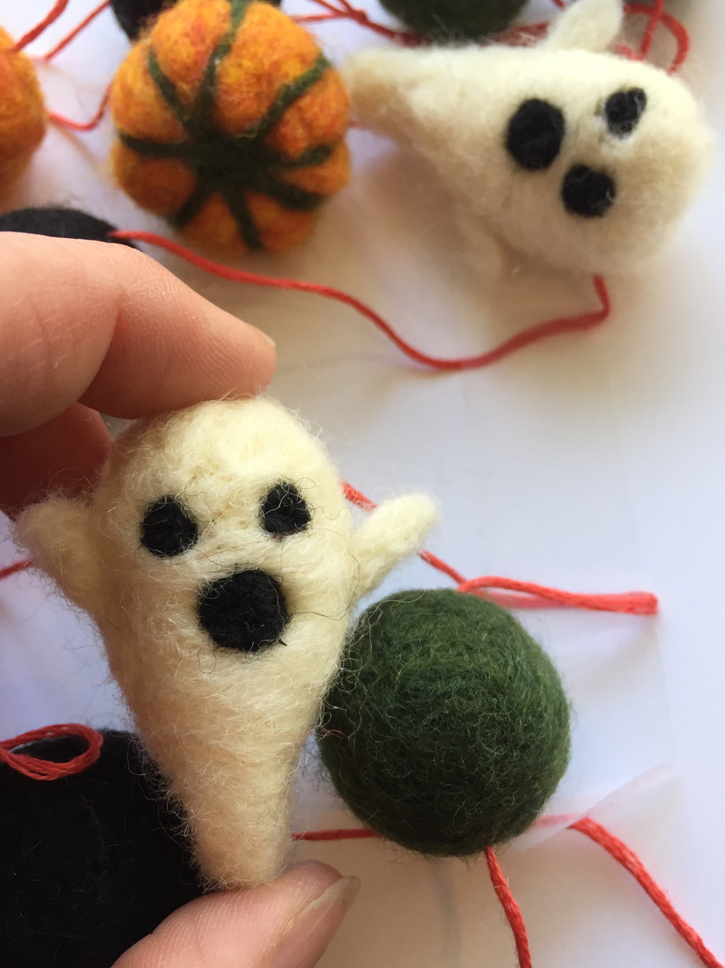 Hand-Felted Pom Garlands - 4'