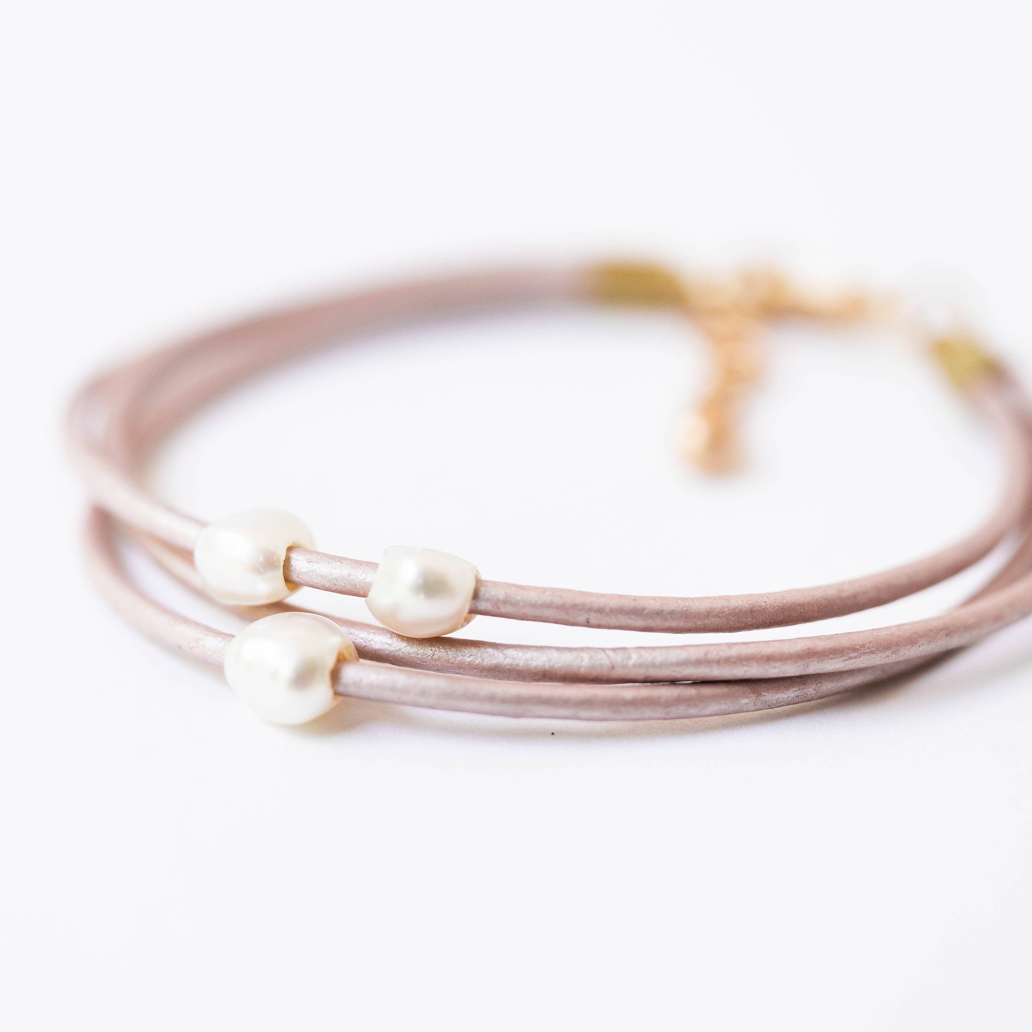 Pearl and Leather Shimmer Bracelet | Pale Blush